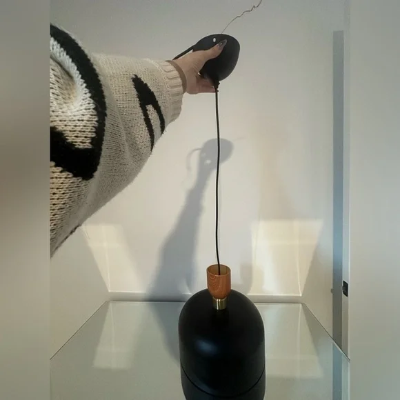 Minimalist Dome pendant light - Picture 2 of 7